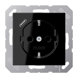 SCHUKO socket with USB type C A1520-18CSW