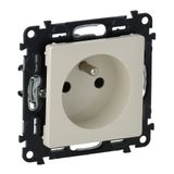 2P+E socket with shut. Valena Life - screw term. - French std -16A -250V~ -ivory