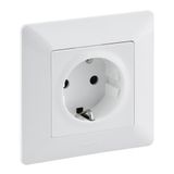 2P+E SOCKET WITH SHUTTERS AUTO WHITE VALENA LIFE