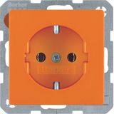 SCHUKO soc. out., screw-in lift terminals, Q.1/Q.3, orange velvety