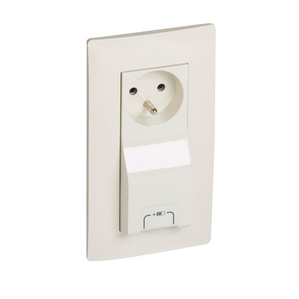 USB + 2P+E French std socket Niloé -with shutters -compact -auto. term. -ivory image 1