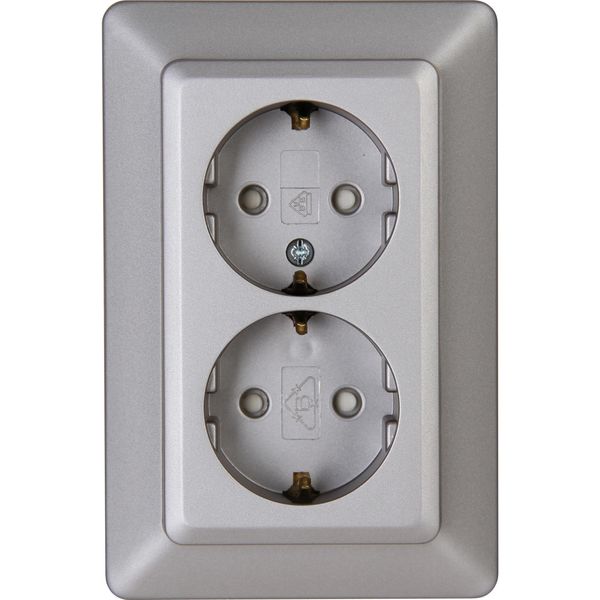 Double earthed socket outlet, with shutt image 1