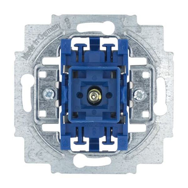 2000/6 USGL-500 Flush Mounted Inserts Flush-mounted installation boxes and inserts image 1