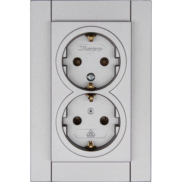 Double earthed socket outlet, for the in image 1