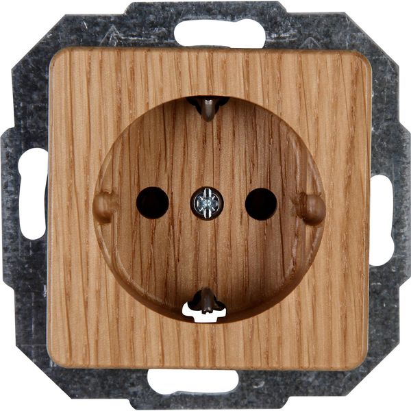 Earthed socket outlet image 1