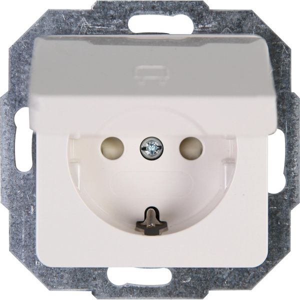 Earthed socket outlet with hinged lid an image 1