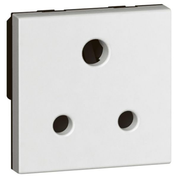 Arteor 2 Pole + Earth 5A British Standard Unswitched Socket Outlet 2 Module White image 1