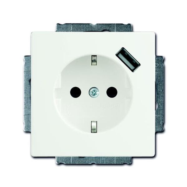 20 EUCBUSB-84-500 Socket Outlets studio white - 63x63 image 1