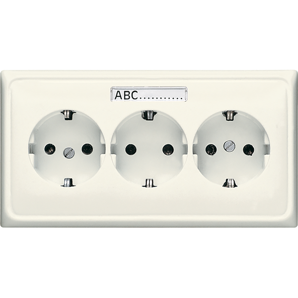 3 gang Schuko socket CD523NA image 2