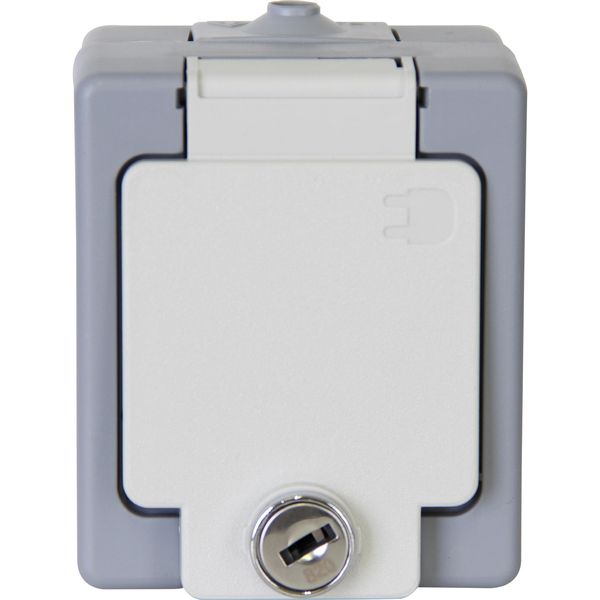 Earthed socket outlet with hinged lid an image 1