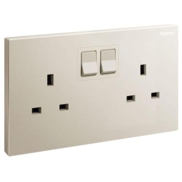 Galion - 2 gangs British Standard switched single pole socket outlet - 13A - Champagne image 1